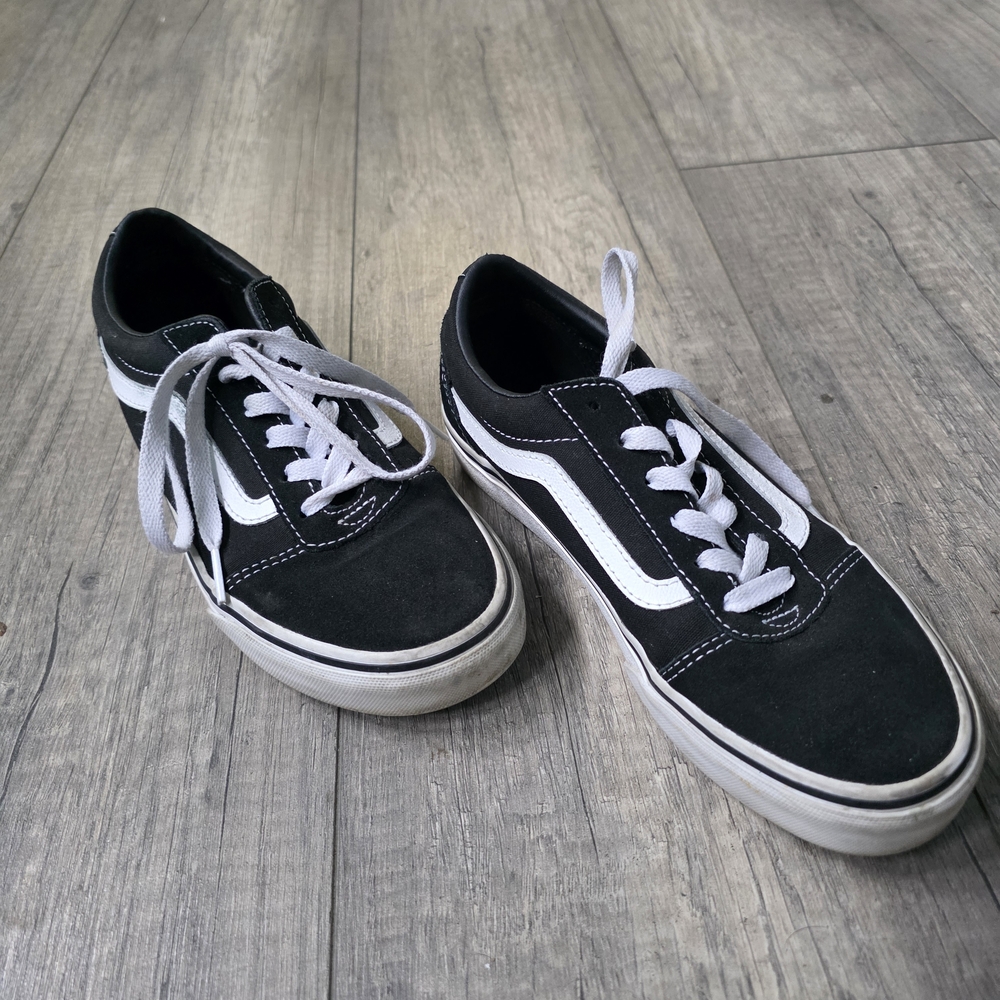 Vans Old Skool Black & White Suede & Canvas Shoes - Youth Size 4